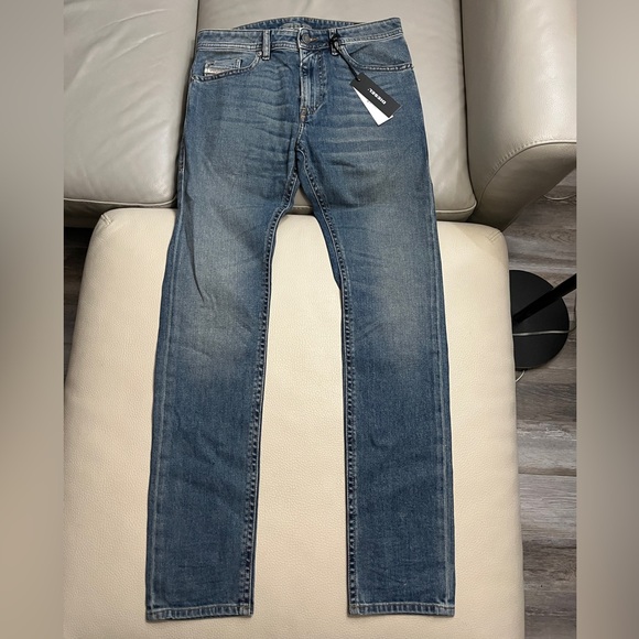 NWT - Diesel Thommer Slim Fit Jeans - W29 L32 - Picture 3 of 11